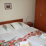 Ara-aradi * Baška