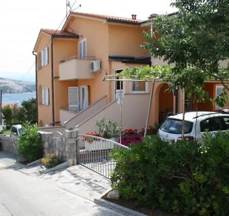 Ara-aradi Apartament *